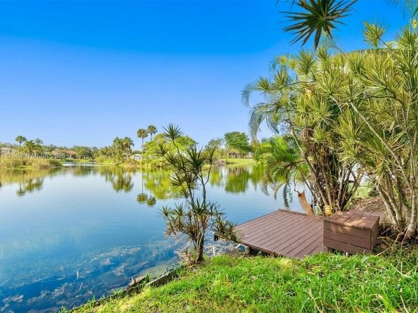 1905 NW 62nd Ter, Margate FL 33063