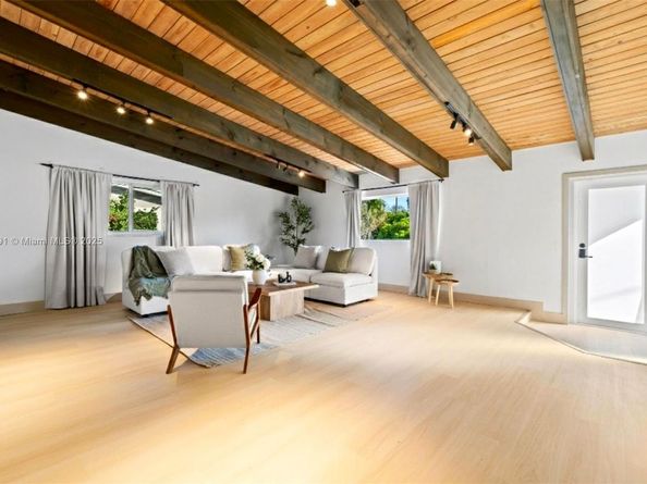 1905 NW 62nd Ter, Margate FL 33063