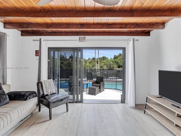 217 N 31st Ave, Hollywood FL 33021