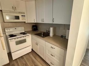 118 E Salisbury  E 118, West Palm Beach FL 33417