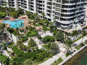 520 Brickell Key Dr A710, Miami FL 33131