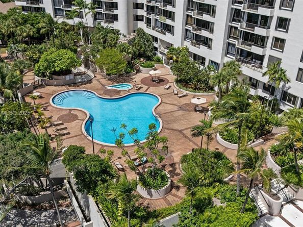 520 Brickell Key Dr A710, Miami FL 33131