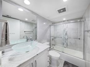 520 Brickell Key Dr A710, Miami FL 33131