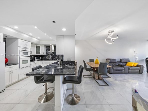520 Brickell Key Dr A710, Miami FL 33131