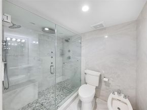 520 Brickell Key Dr A710, Miami FL 33131
