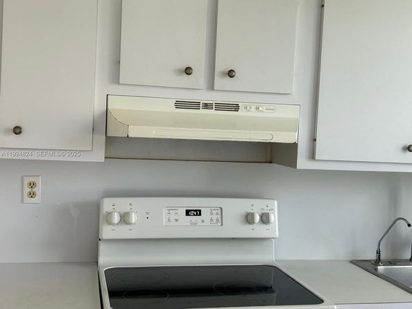 3651 Environ Blvd 256, Lauderhill FL 33319