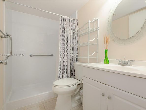 1551 SW 135th Ter 108G, Pembroke Pines FL 33027