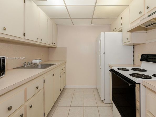 1551 SW 135th Ter 108G, Pembroke Pines FL 33027