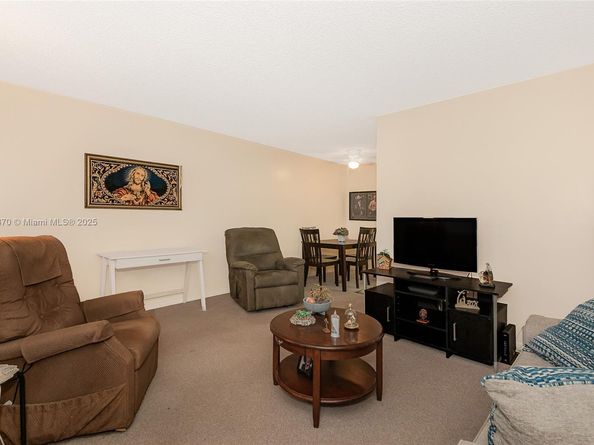 1551 SW 135th Ter 108G, Pembroke Pines FL 33027