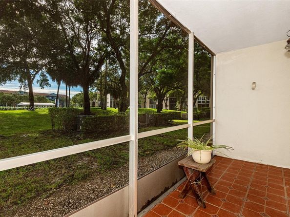 1551 SW 135th Ter 108G, Pembroke Pines FL 33027