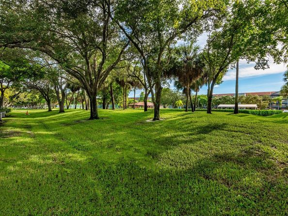 1551 SW 135th Ter 108G, Pembroke Pines FL 33027