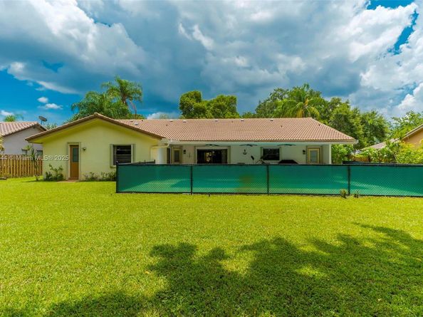 11321 NW 1st Ct, Coral Springs FL 33071