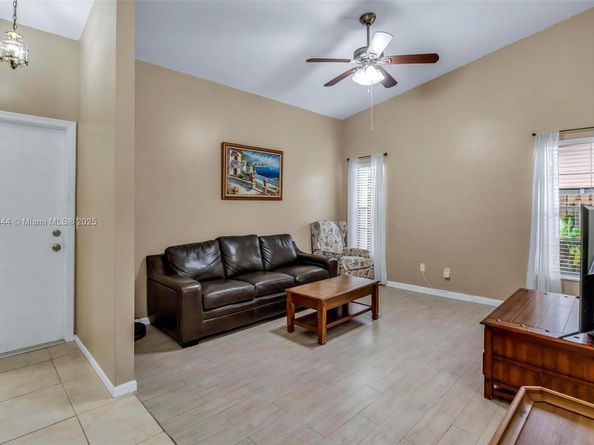 11321 NW 1st Ct, Coral Springs FL 33071