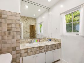 2111 Alhambra Cir, Coral Gables FL 33134