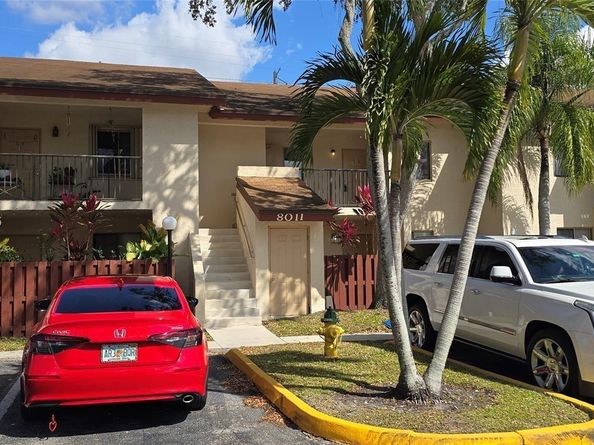 8011 Southgate Blvd L8, North Lauderdale FL 33068