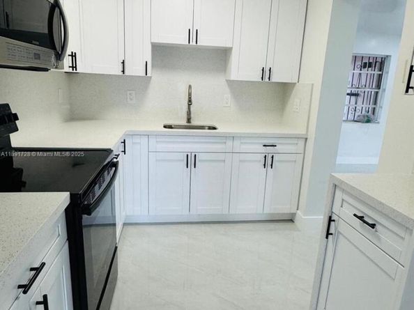 4534 NW 195th St, Miami Gardens FL 33055