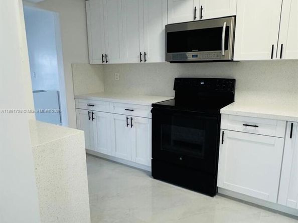 4534 NW 195th St, Miami Gardens FL 33055