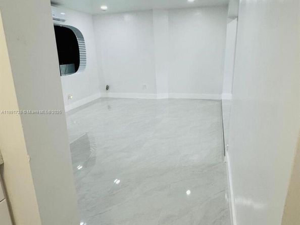 4534 NW 195th St, Miami Gardens FL 33055