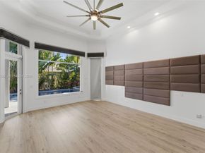 11098 Canary Island Ct, Plantation FL 33324