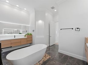 11098 Canary Island Ct, Plantation FL 33324