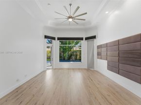 11098 Canary Island Ct, Plantation FL 33324