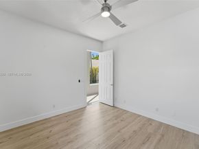 11098 Canary Island Ct, Plantation FL 33324