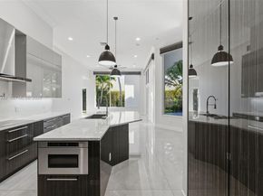 11098 Canary Island Ct, Plantation FL 33324