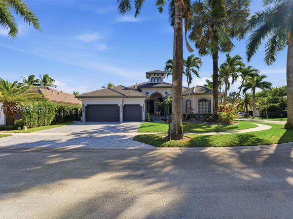 11098 Canary Island Ct, Plantation FL 33324