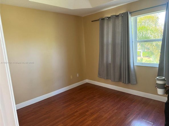 2402 NE 41st Pl, Homestead FL 33033