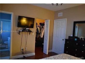 2402 NE 41st Pl, Homestead FL 33033