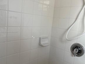 2402 NE 41st Pl, Homestead FL 33033