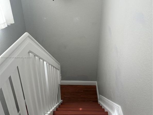 2402 NE 41st Pl, Homestead FL 33033