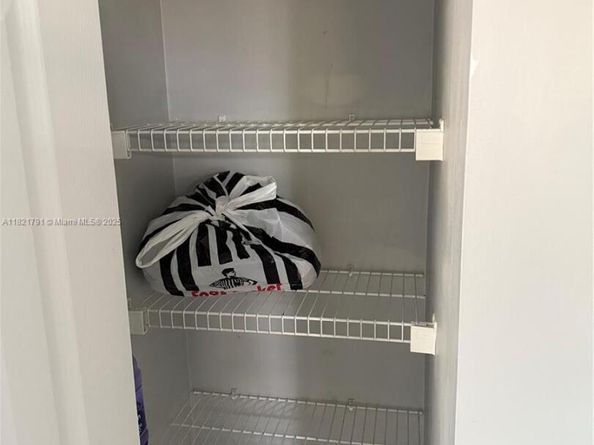 2402 NE 41st Pl, Homestead FL 33033