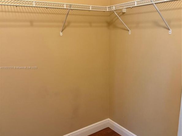 2402 NE 41st Pl, Homestead FL 33033