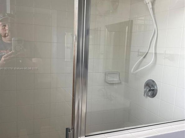 2402 NE 41st Pl, Homestead FL 33033