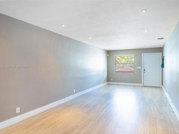 551 NE 67th St, Miami FL 33138