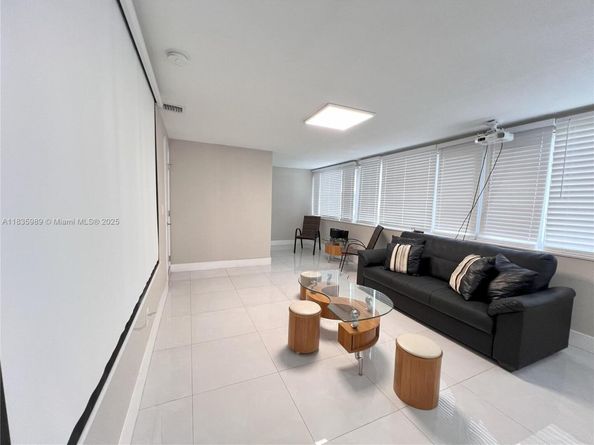 341 S 24th Ave, Hollywood FL 33020