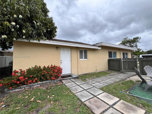 341 S 24th Ave, Hollywood FL 33020