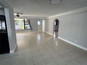 1109 SE 10th St, Deerfield Beach FL 33441
