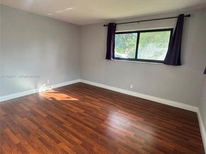 1109 SE 10th St, Deerfield Beach FL 33441