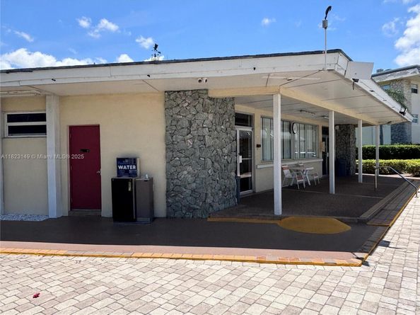 4331 NW 16th St D304, Lauderhill FL 33313