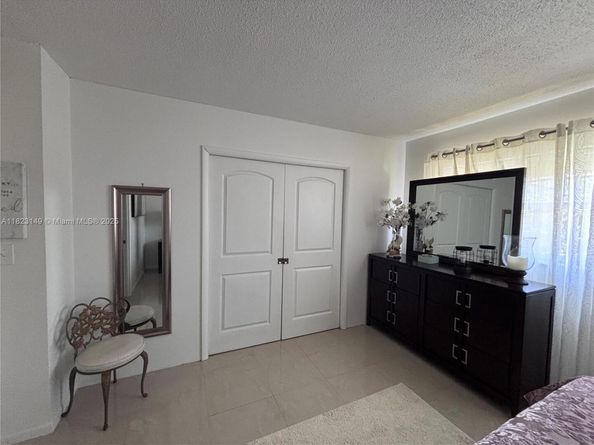 4331 NW 16th St D304, Lauderhill FL 33313