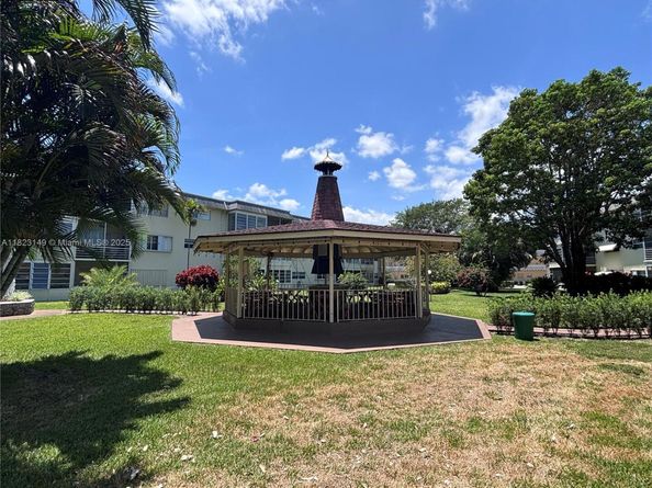 4331 NW 16th St D304, Lauderhill FL 33313