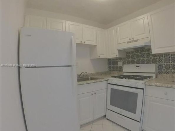 65 NE 202nd Ter Q22, Miami Gardens FL 33179