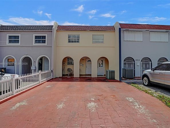 6925 W 3rd Ave, Hialeah FL 33014