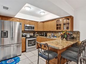 6925 W 3rd Ave, Hialeah FL 33014