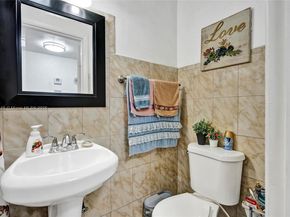 6925 W 3rd Ave, Hialeah FL 33014