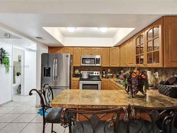 6925 W 3rd Ave, Hialeah FL 33014