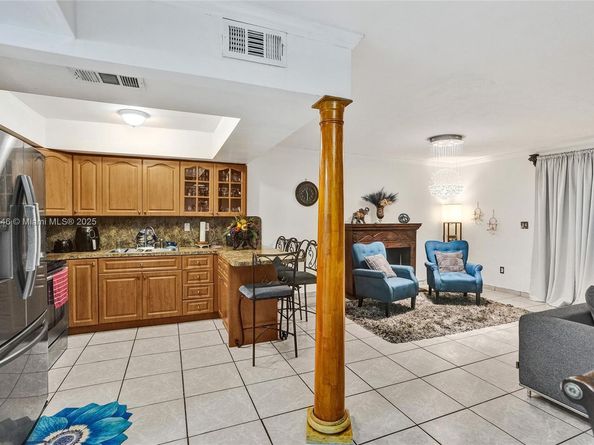 6925 W 3rd Ave, Hialeah FL 33014