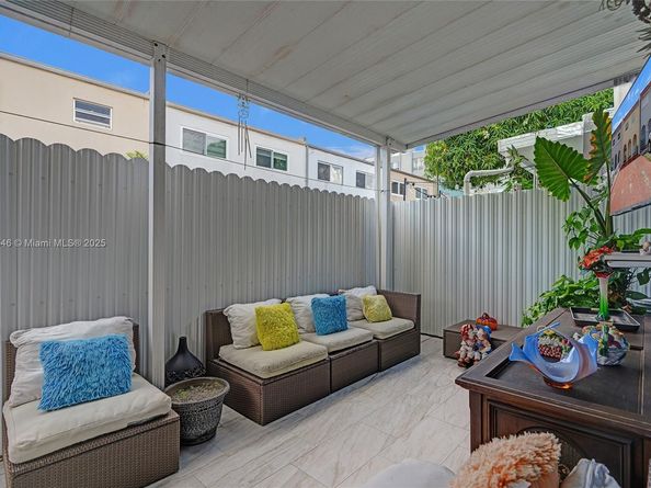 6925 W 3rd Ave, Hialeah FL 33014
